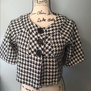 Houndstooth cropped jacket